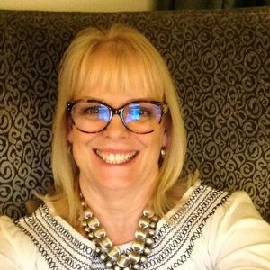 Meet your Posher, Phyllis